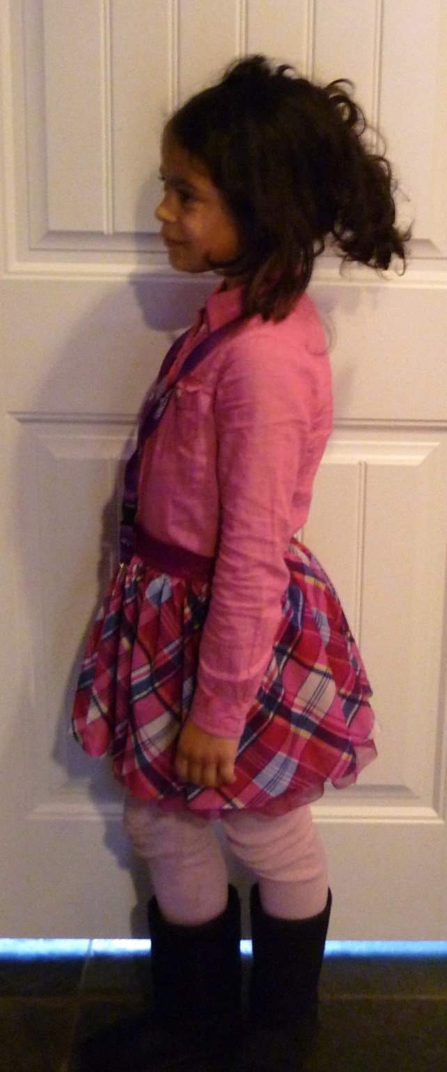 Odie (her nickname) does her own hair, which ranges from loose waves to big curls depending on the day.  She's very architectural with her dos, I'm always fascinated by them.