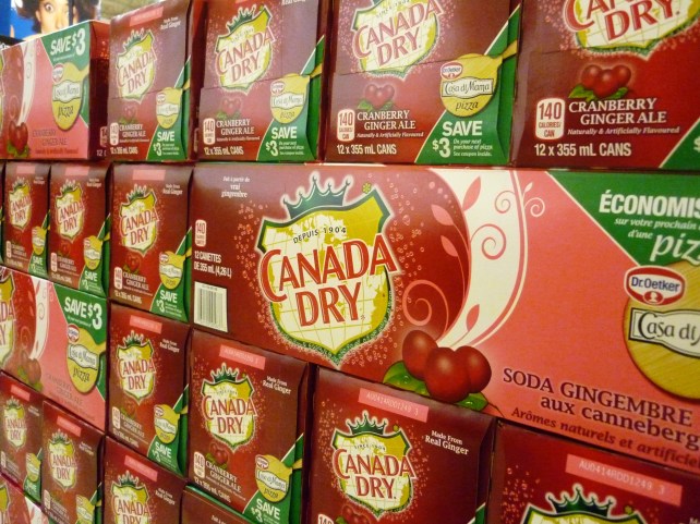 One of our favourite holiday special things: cranberry gingerale!!!