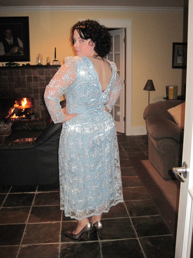 The back had this pretty, deep V.