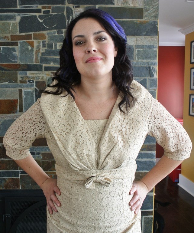 Shawl collar, shelf bust, little bow all in cream coloured lace....dreamy!