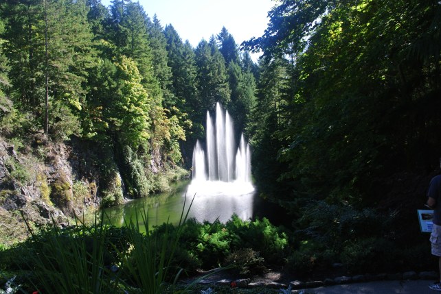 Lower Garden fountain, Butchart Gardens 